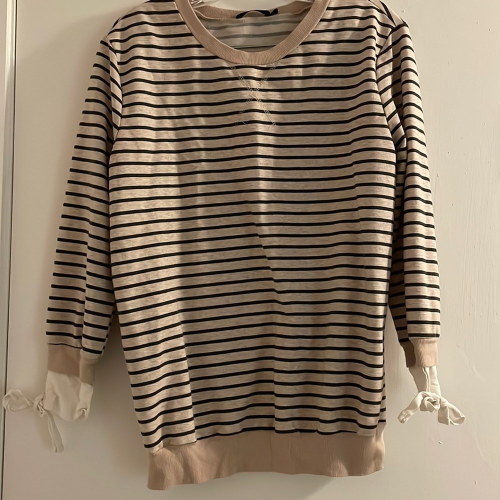 Crewneck with business sleeves
